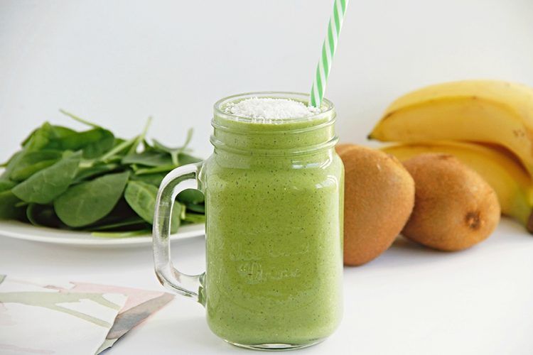 smoothie de plátano con espinaca